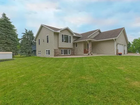 561 Kingsley Street S Winsted MN 55395