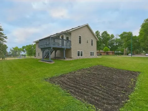 561 Kingsley Street S Winsted MN 55395
