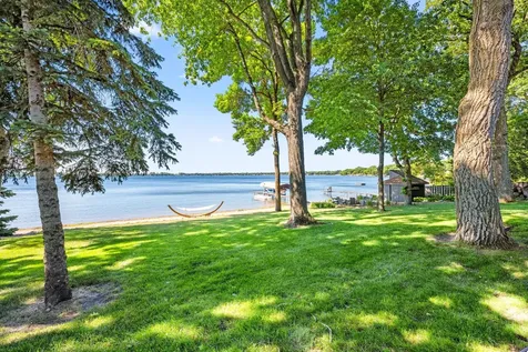 1308 Woodlawn Beach Buffalo MN 55313