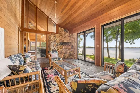 1308 Woodlawn Beach Buffalo MN 55313