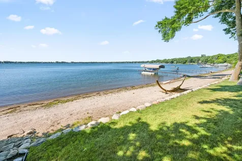 1308 Woodlawn Beach Buffalo MN 55313