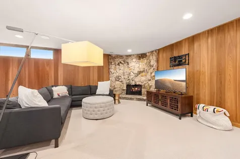 1308 Woodlawn Beach Buffalo MN 55313