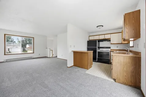 748 14th Avenue W West Fargo ND 58078