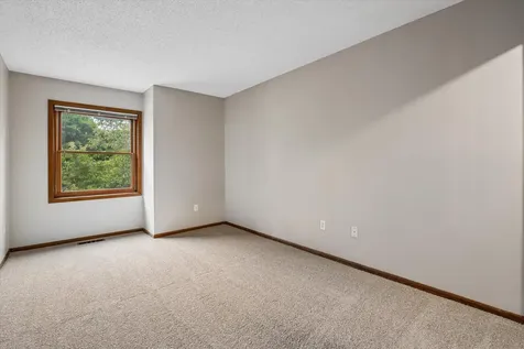 4154 Meadowlark Way Eagan MN 55122