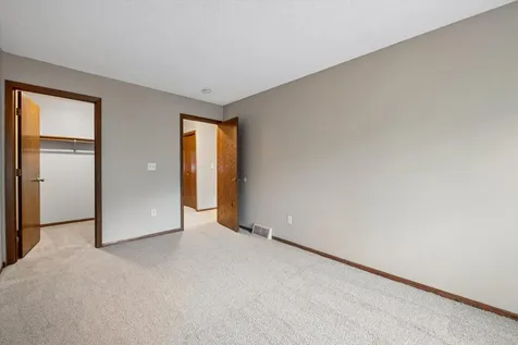 4154 Meadowlark Way Eagan MN 55122