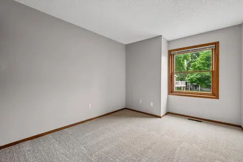 4154 Meadowlark Way Eagan MN 55122