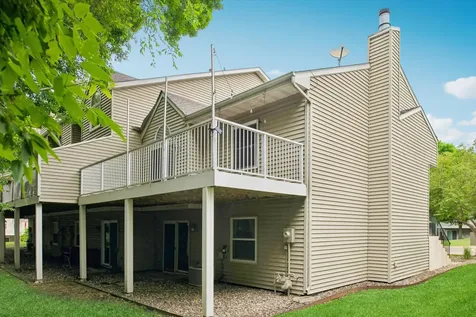 4154 Meadowlark Way Eagan MN 55122