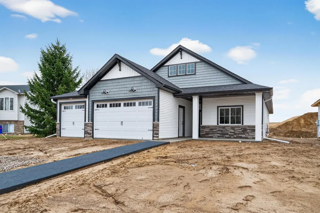 1531 Jefferson Street S Cambridge MN 55008