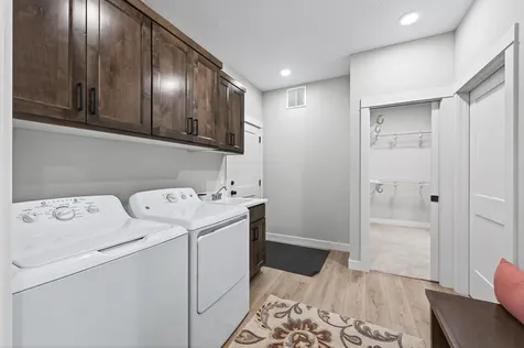 1531 Jefferson Street S Cambridge MN 55008