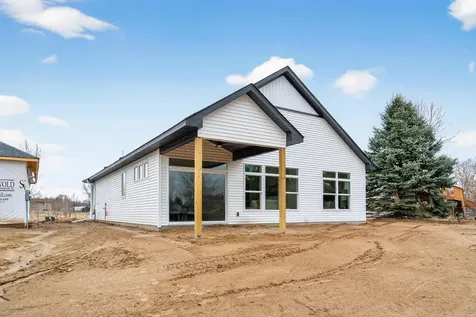 1531 Jefferson Street S Cambridge MN 55008