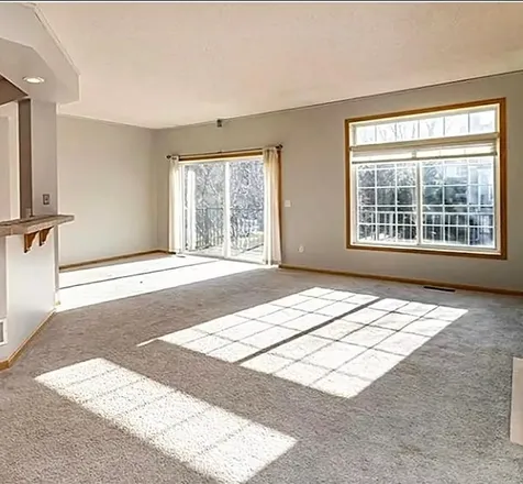 2560 Eagle Trace Lane Woodbury MN 55129