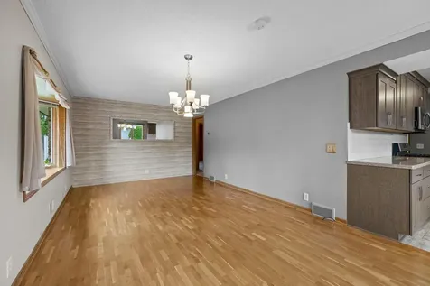 9137 11th Avenue S Bloomington MN 55420