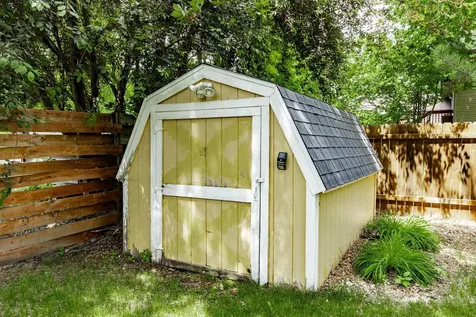 1907 27th Avenue S Fargo ND 58103