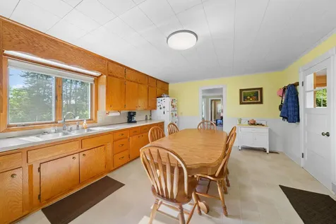8946 285th Avenue NE North Branch MN 55056