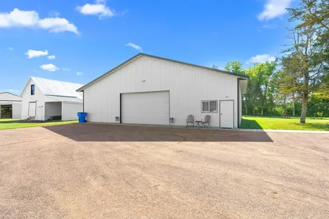 8946 285th Avenue NE North Branch MN 55056