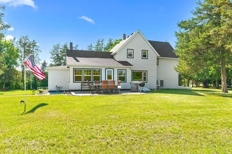 8946 285th Avenue NE North Branch MN 55056
