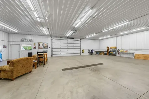 8946 285th Avenue NE North Branch MN 55056