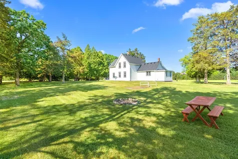 8946 285th Avenue NE North Branch MN 55056