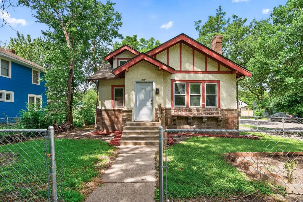 3251 Colfax Avenue N Minneapolis MN 55412