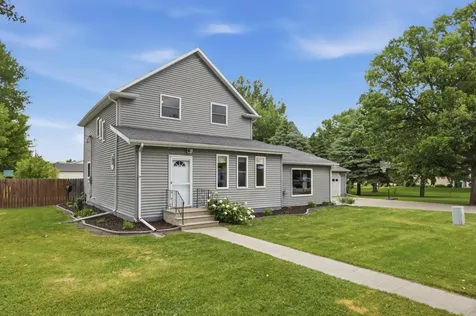 325 2nd Street S Casselton ND 58012