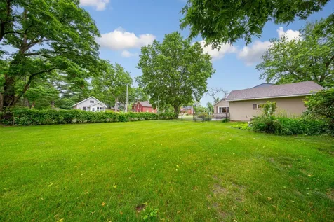 806 5th Street NW Faribault MN 55021