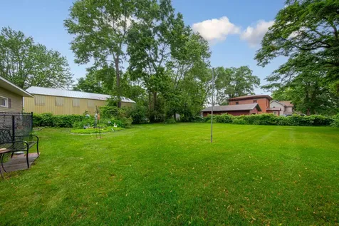 806 5th Street NW Faribault MN 55021