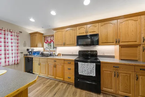 806 5th Street NW Faribault MN 55021