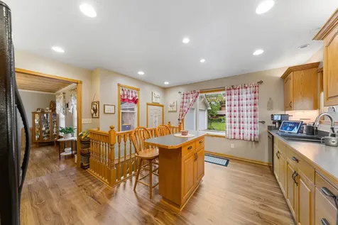 806 5th Street NW Faribault MN 55021