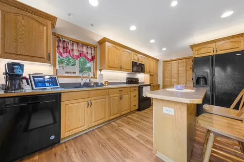 806 5th Street NW Faribault MN 55021