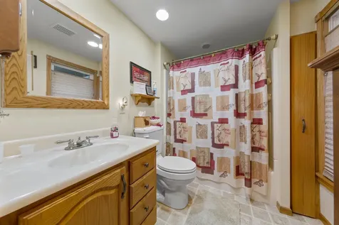 806 5th Street NW Faribault MN 55021