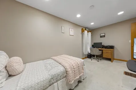 806 5th Street NW Faribault MN 55021