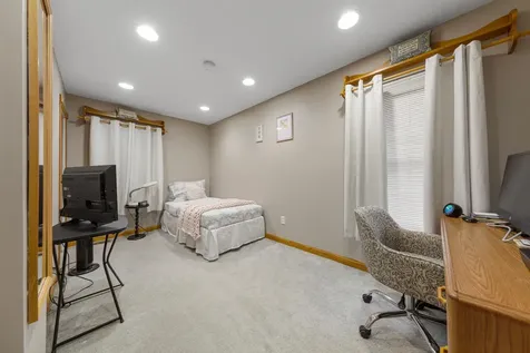 806 5th Street NW Faribault MN 55021