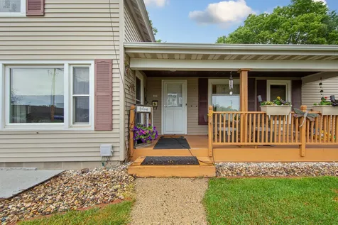 806 5th Street NW Faribault MN 55021