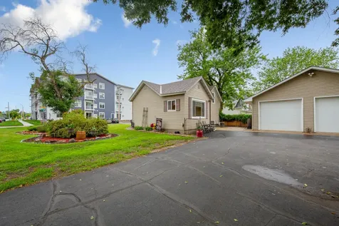 806 5th Street NW Faribault MN 55021