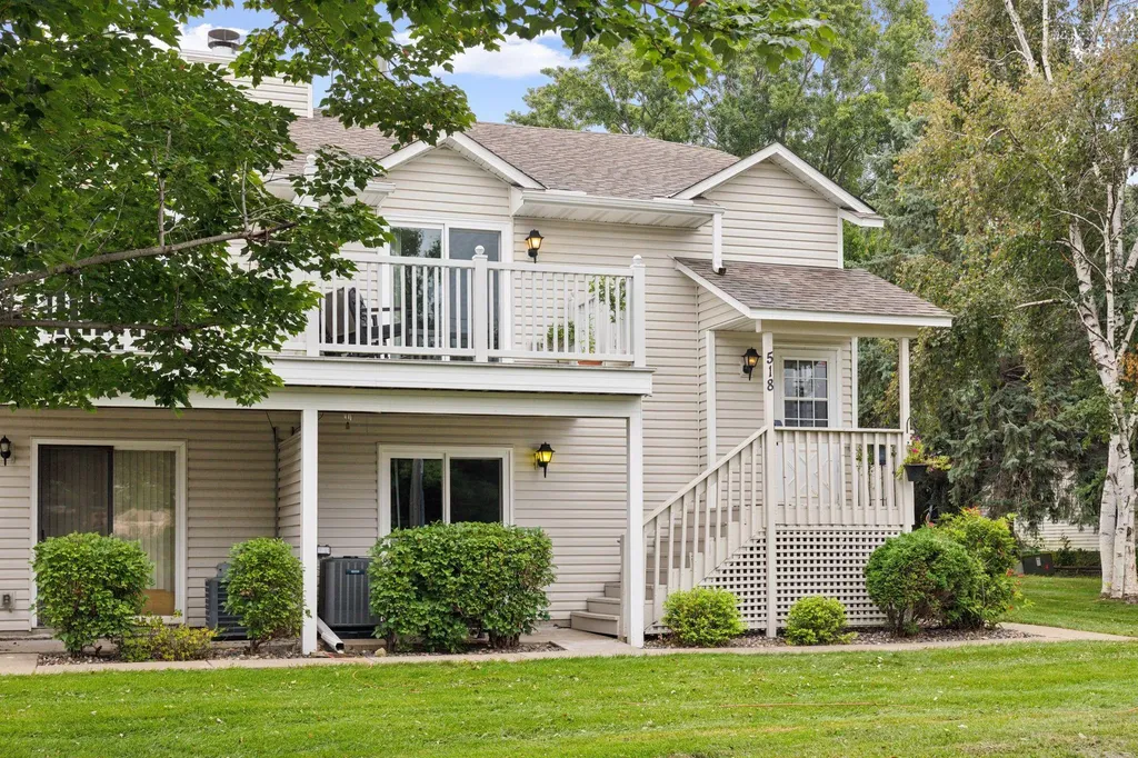 518 78th Avenue NE Spring Lake Park MN 55432