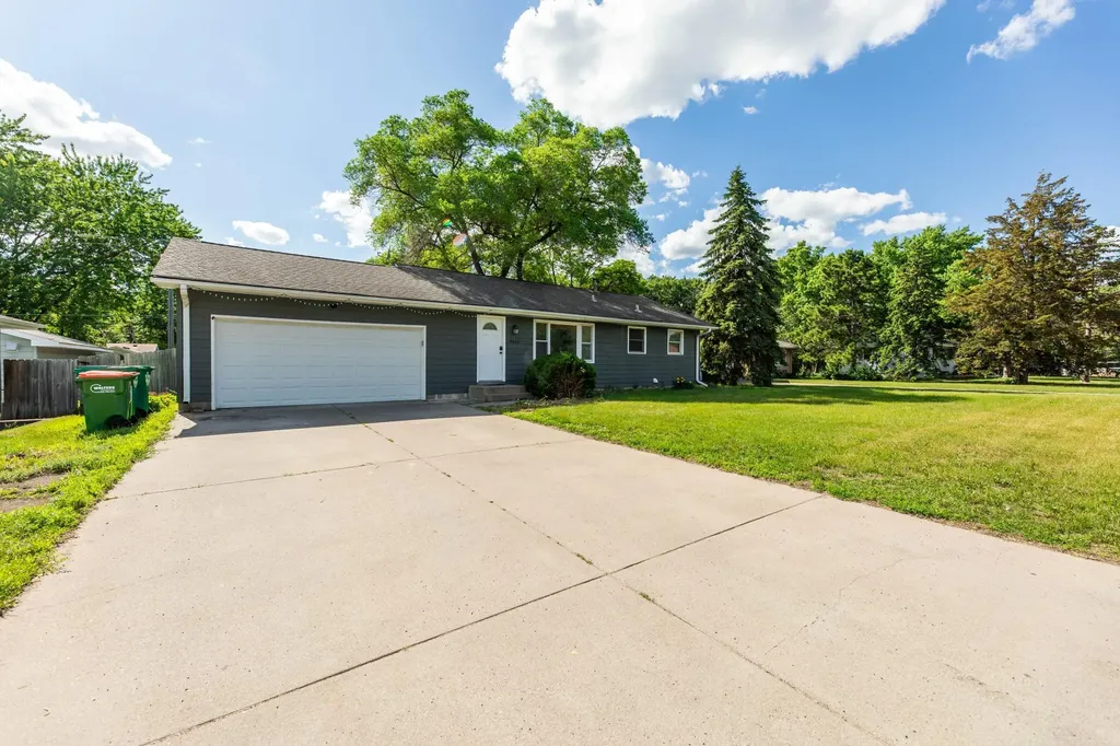 8034 Jackson Street NE Spring Lake Park MN 55432