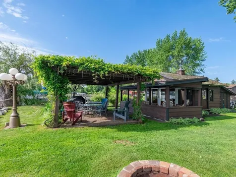 1519 14th Avenue NW New Brighton MN 55112