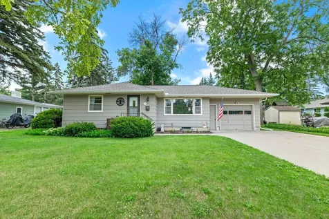 512 Woodley Street E Northfield MN 55057