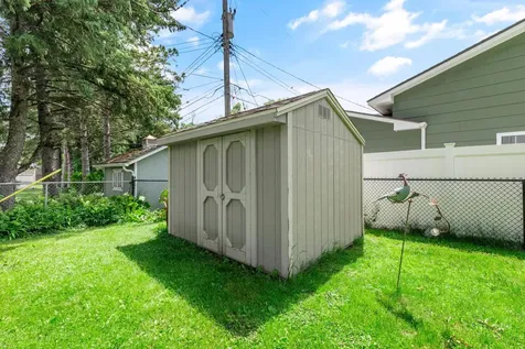 512 Woodley Street E Northfield MN 55057