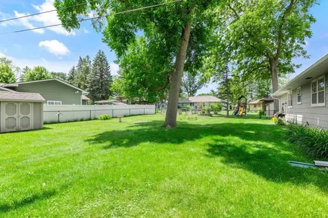 512 Woodley Street E Northfield MN 55057