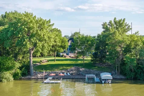 16 Lake Shore Drive Sherburn MN 56171
