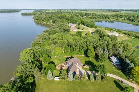 16 Lake Shore Drive Sherburn MN 56171
