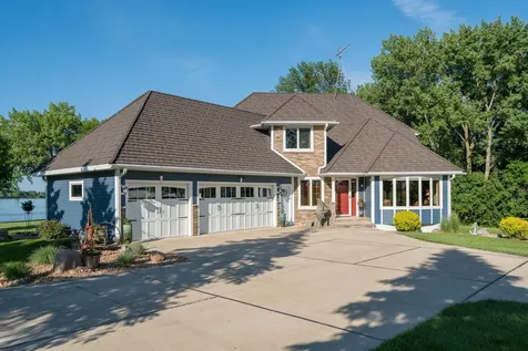 16 Lake Shore Drive Sherburn MN 56171