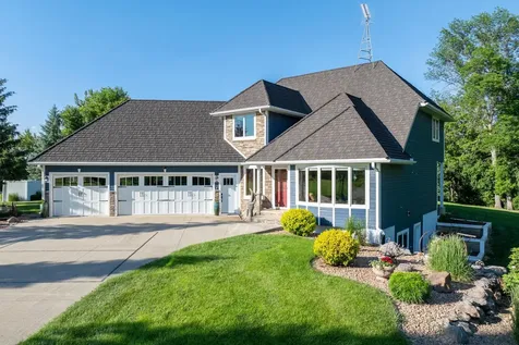 16 Lake Shore Drive Sherburn MN 56171
