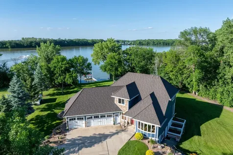 16 Lake Shore Drive Sherburn MN 56171