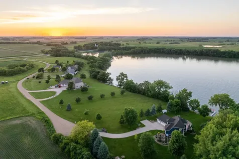 16 Lake Shore Drive Sherburn MN 56171