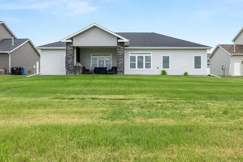 5659 43rd Street S Fargo ND 58104