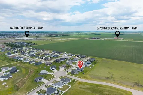 5659 43rd Street S Fargo ND 58104