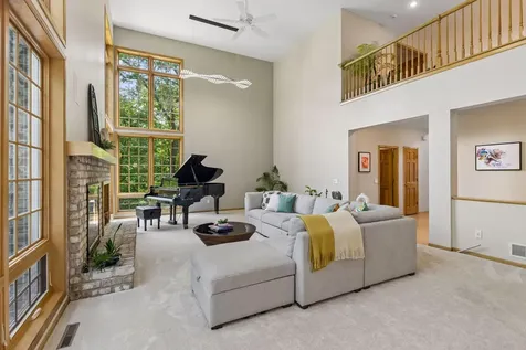 18294 Tamarack Drive Minnetonka MN 55345