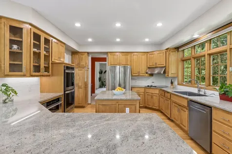 18294 Tamarack Drive Minnetonka MN 55345